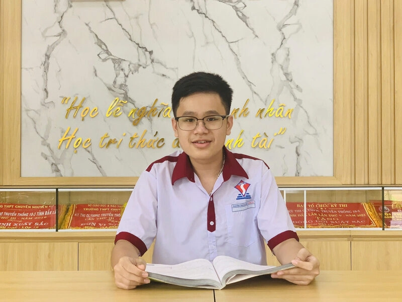 Hình ảnh trai đẹp 14 tuổi Việt Nam chăm ngoan
