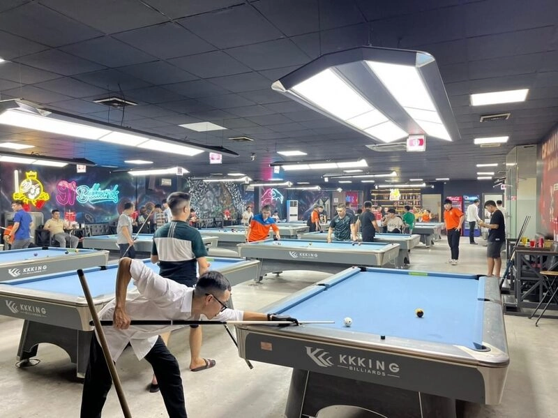 ảnh trai đẹp đánh bida