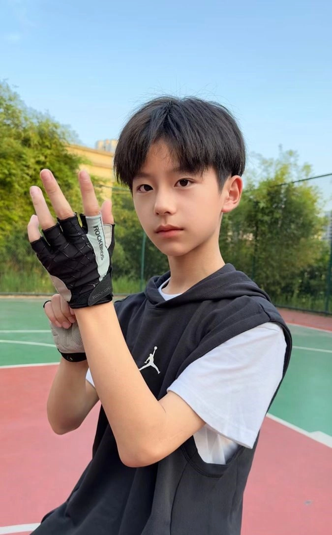 ảnh trai học sinh cấp 2