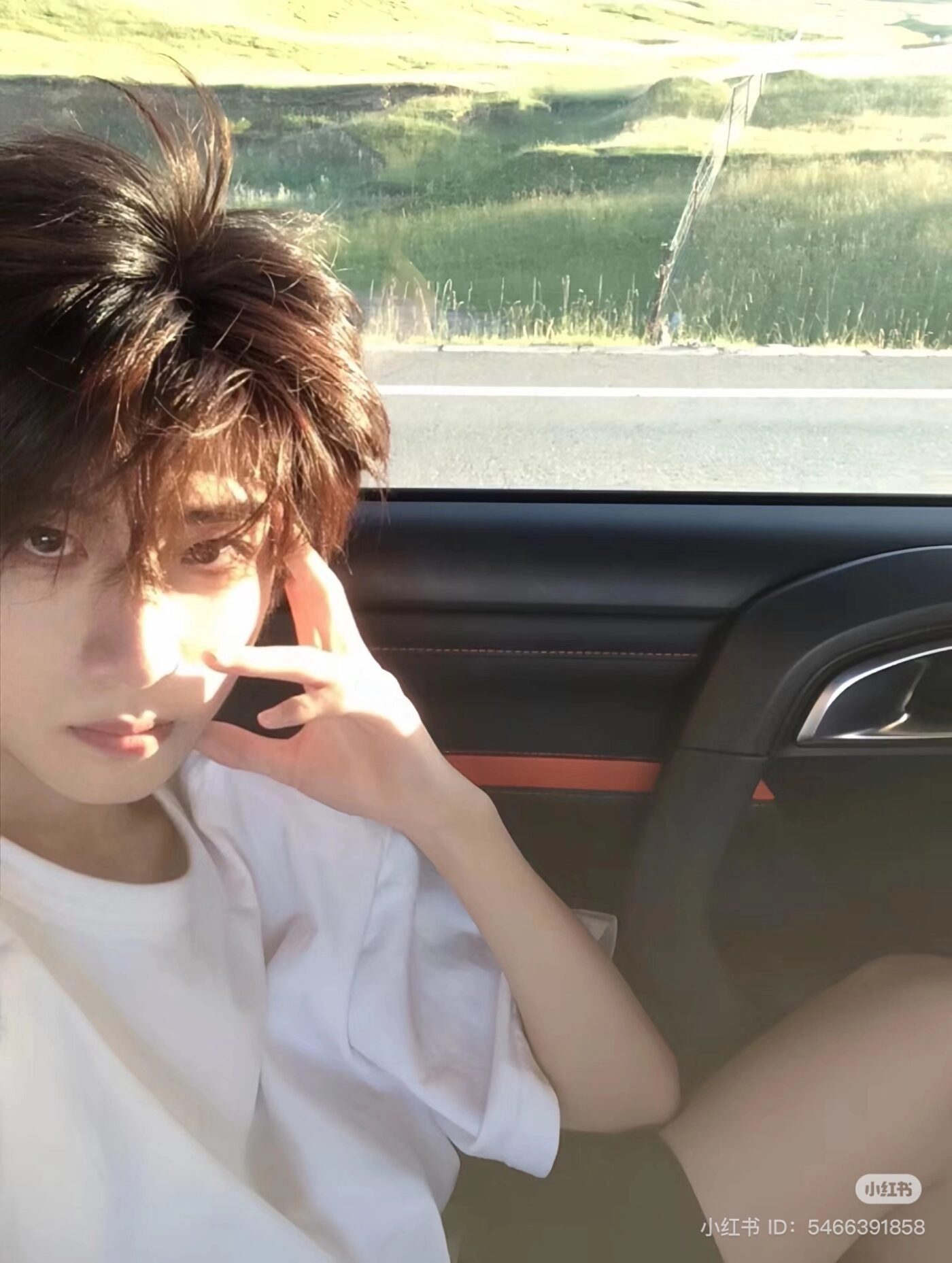 ảnh trai đẹp 2k9 che mặt