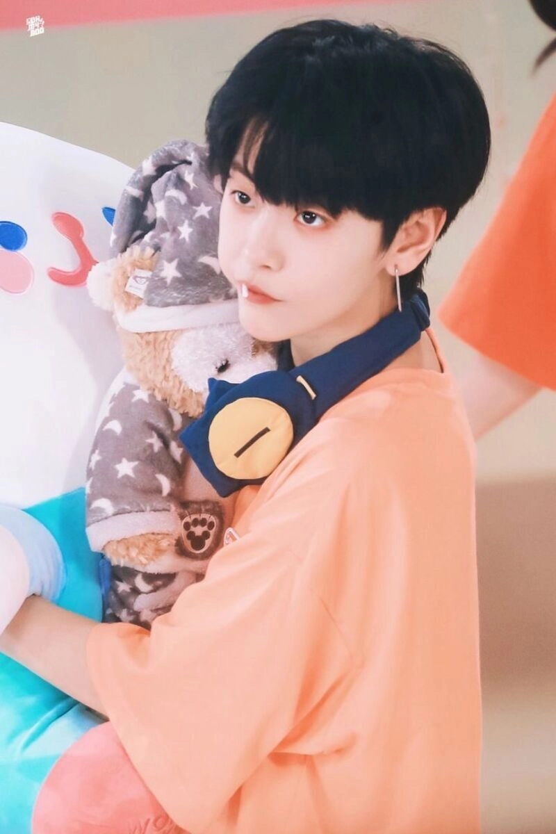 ảnh trai k12 che mặt