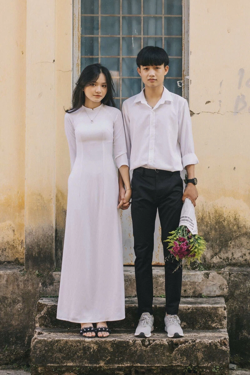 Hình ảnh nắm tay tuổi học trò tình cảm