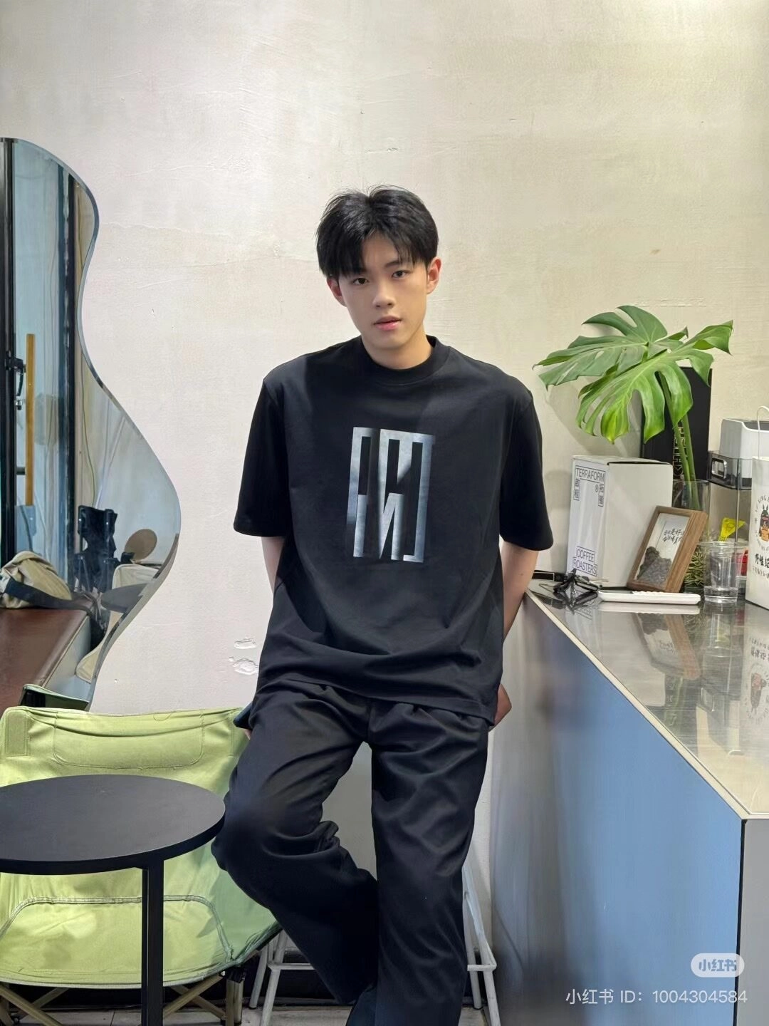 tạo dáng chụp ảnh nam