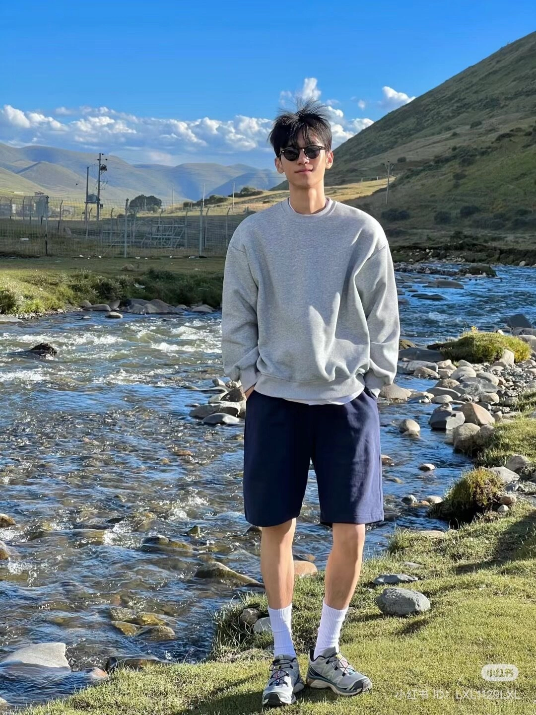 tạo dáng chụp ảnh nam đứng