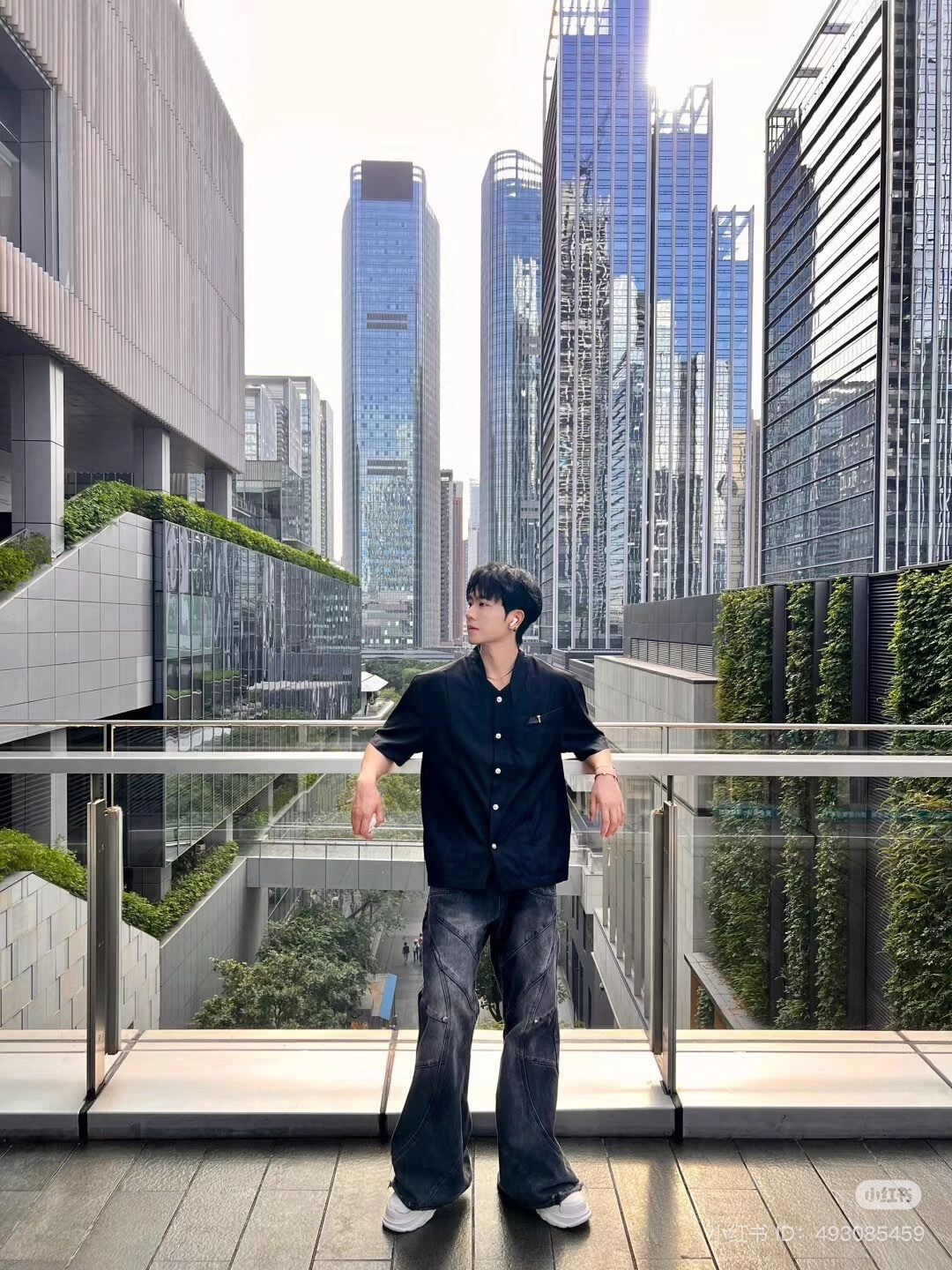 tạo dáng chụp ảnh nam đứng