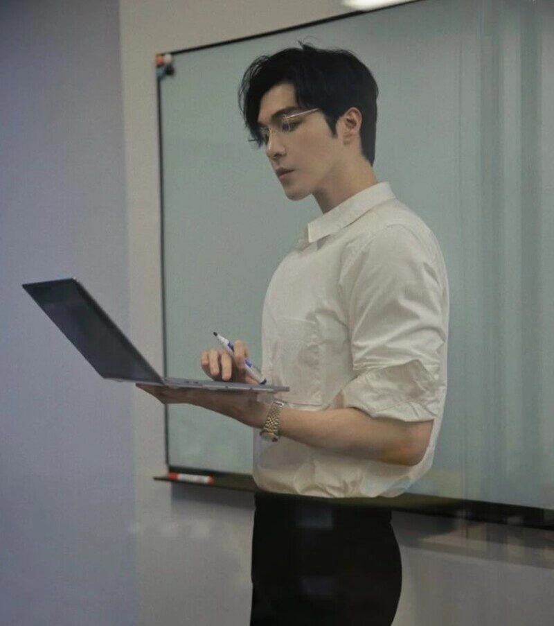 ảnh nam doanh nhân thành đạt