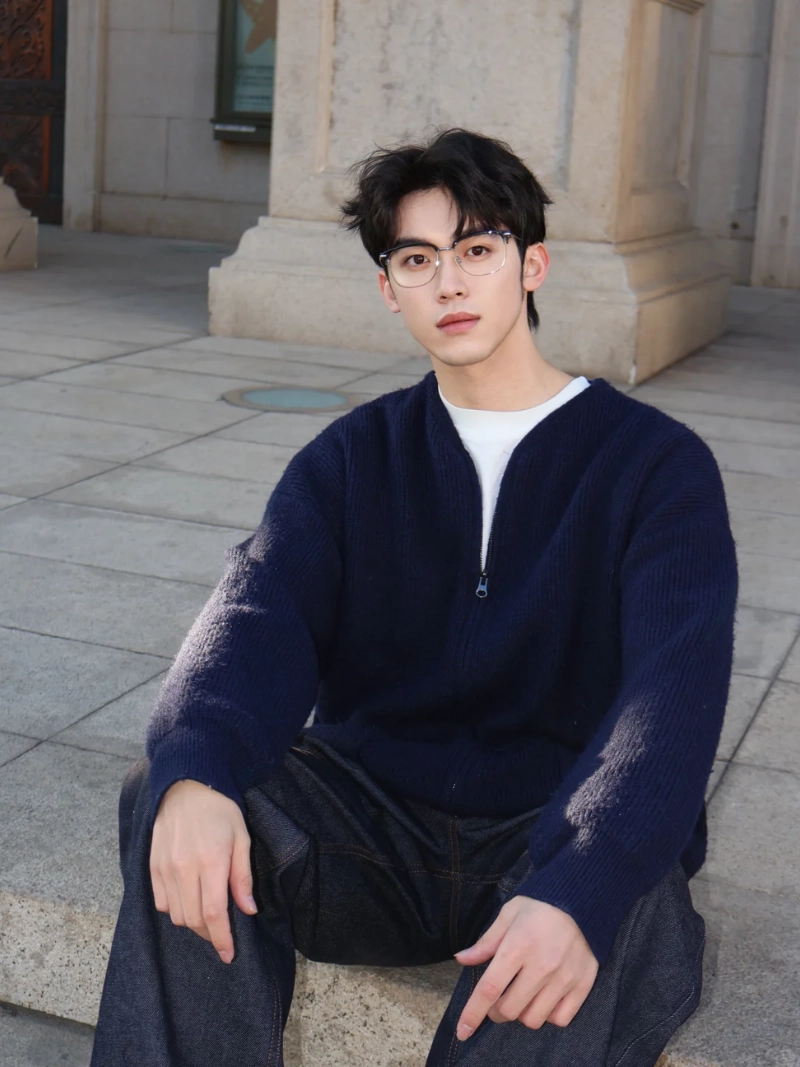 ảnh trai đẹp ôm mèo