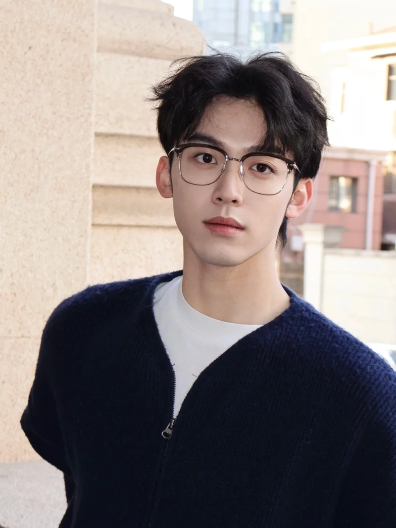 ảnh trai đẹp ôm mèo