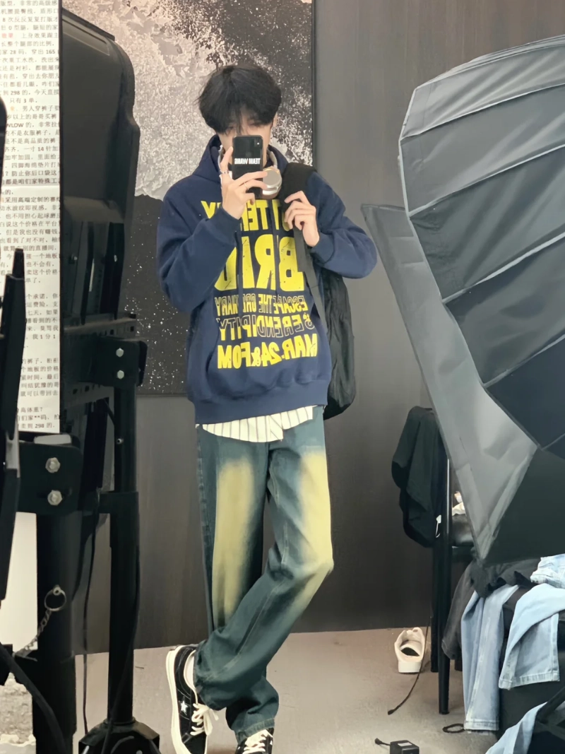 ảnh trai đẹp ôm mèo