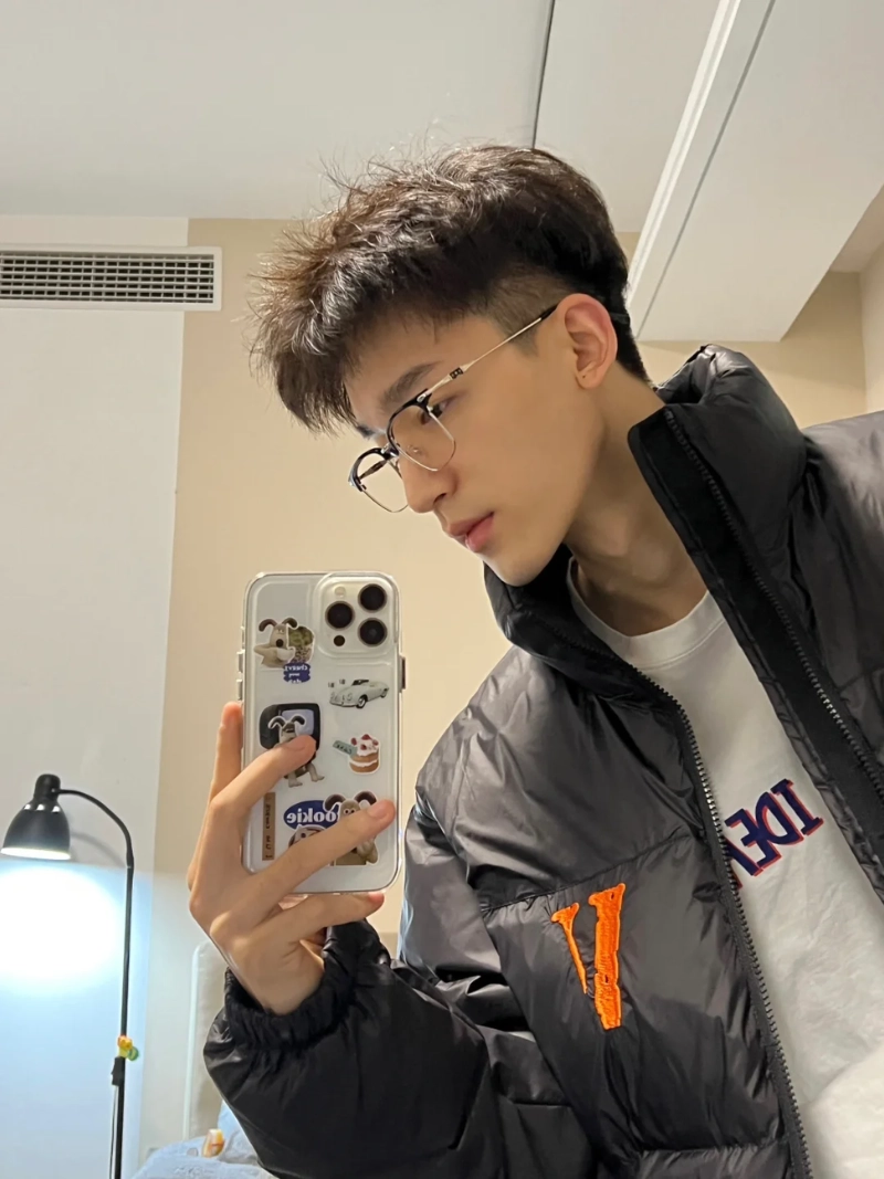 ảnh trai đẹp ôm mèo