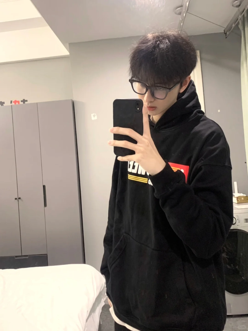 ảnh trai đẹp áo đen