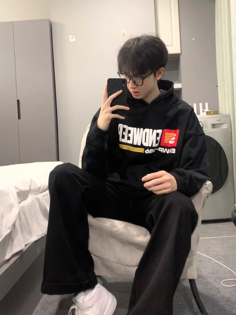 ảnh trai đẹp áo đen