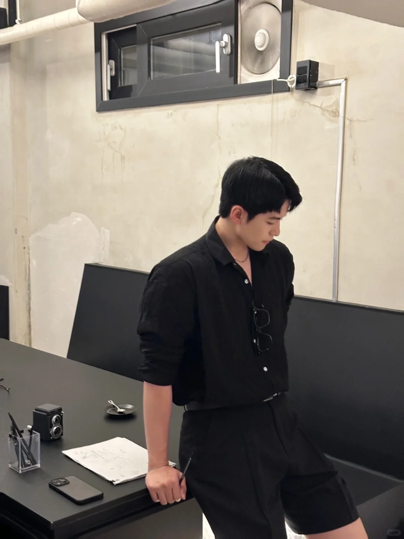 ảnh trai đẹp áo đen