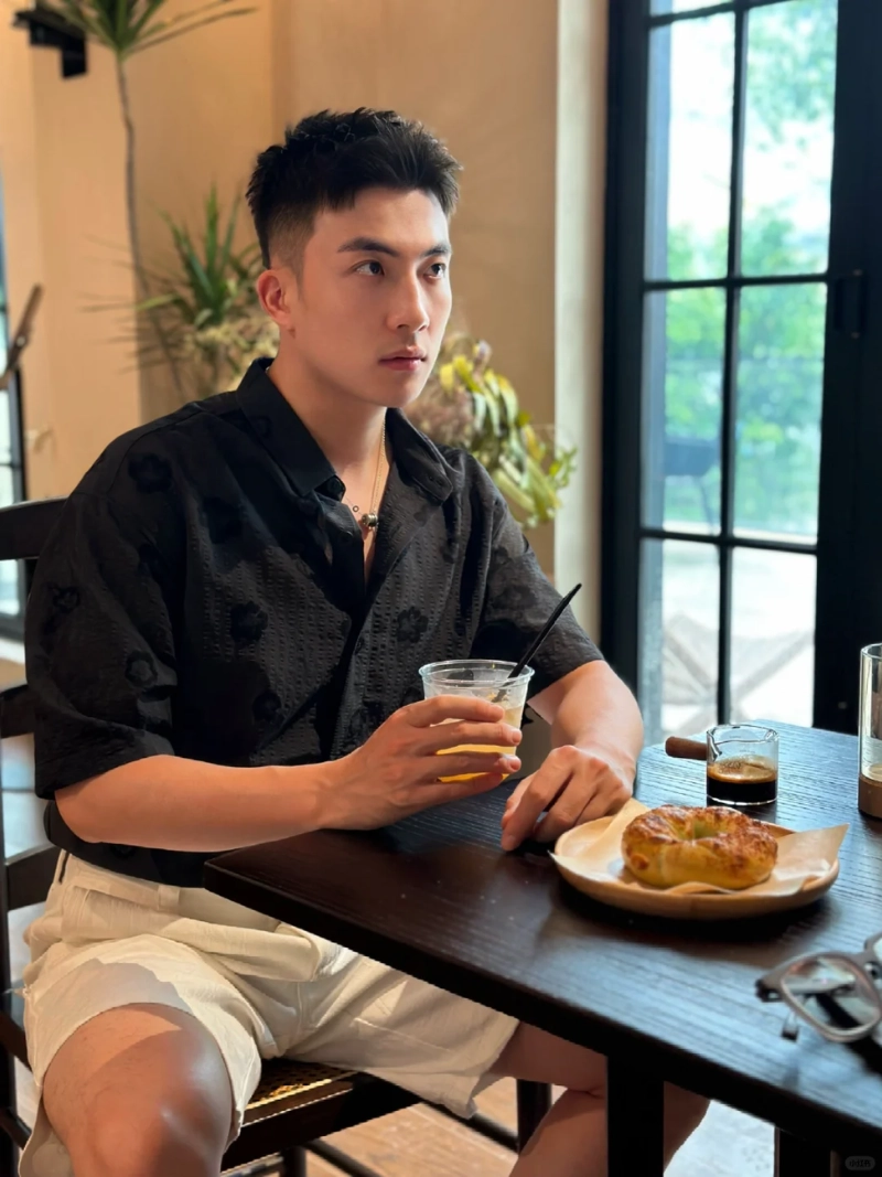 ảnh trai đẹp áo đen