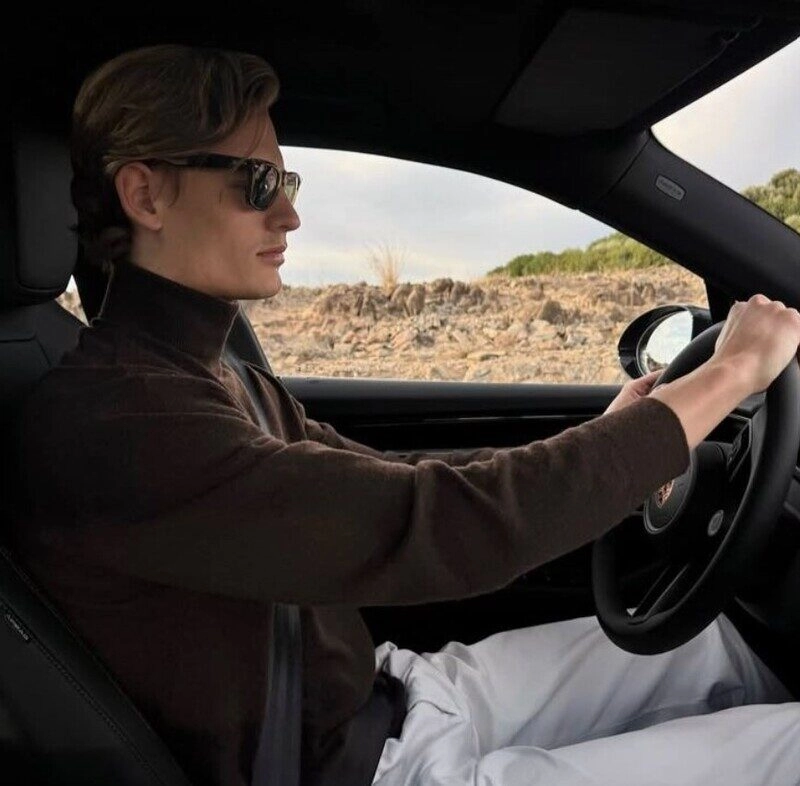 ảnh trai đẹp lái xe hơi