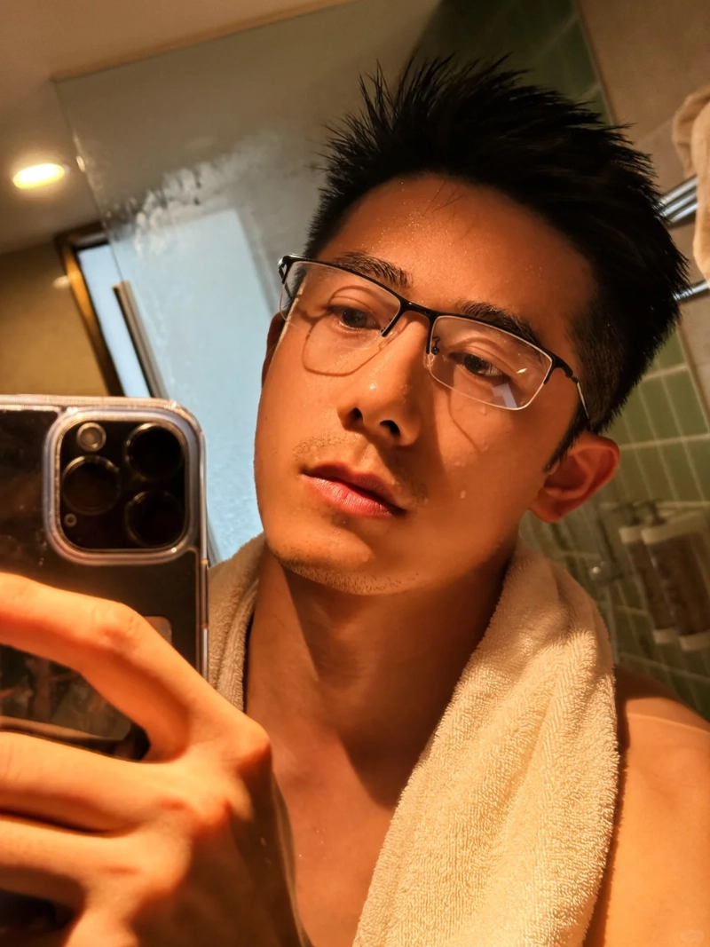 ảnh trai đẹp tuổi 50