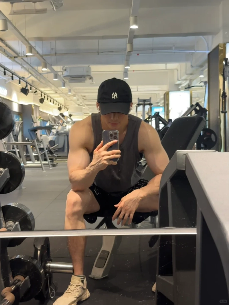 hình ảnh trai đẹp tập gym