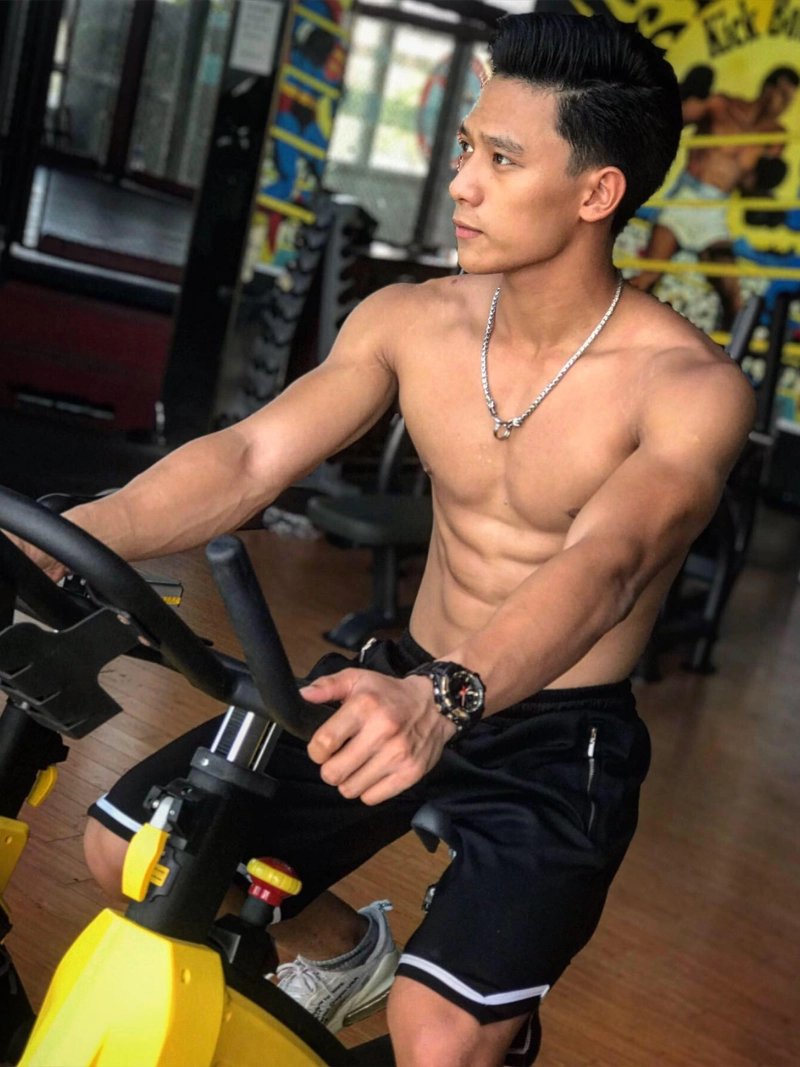 hình ảnh trai đẹp tập gym