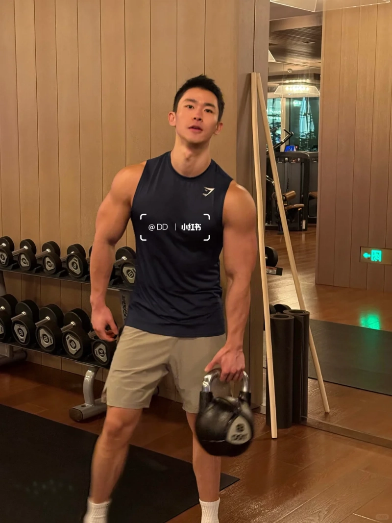 hình ảnh trai đẹp tập gym