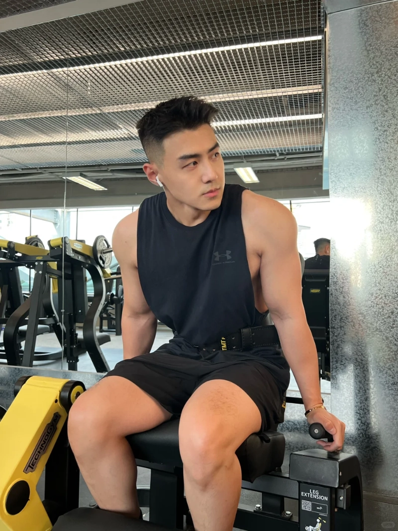 hình ảnh trai đẹp tập gym