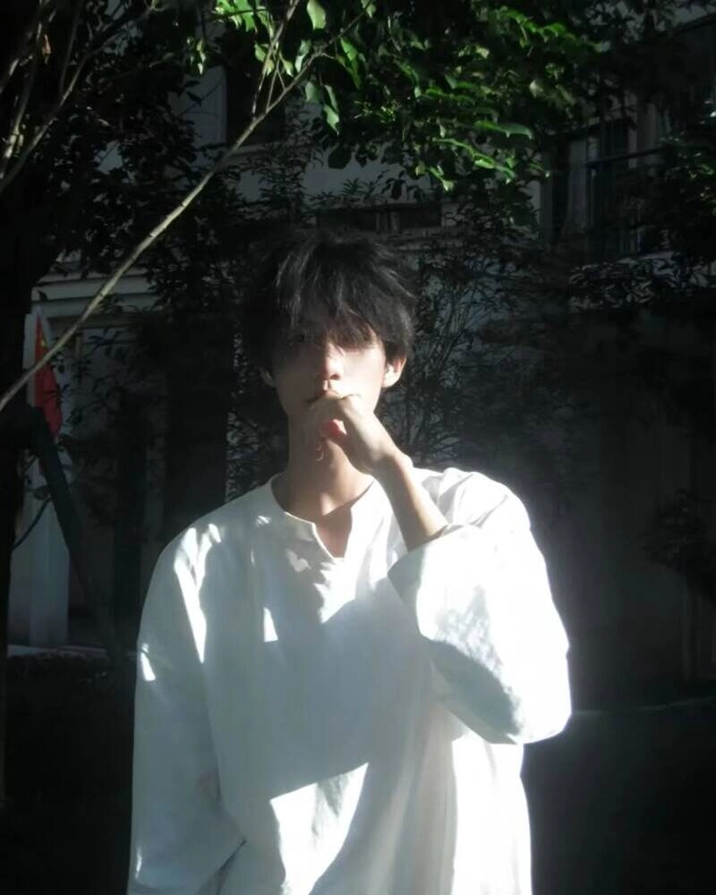 ảnh avatar nam buồn