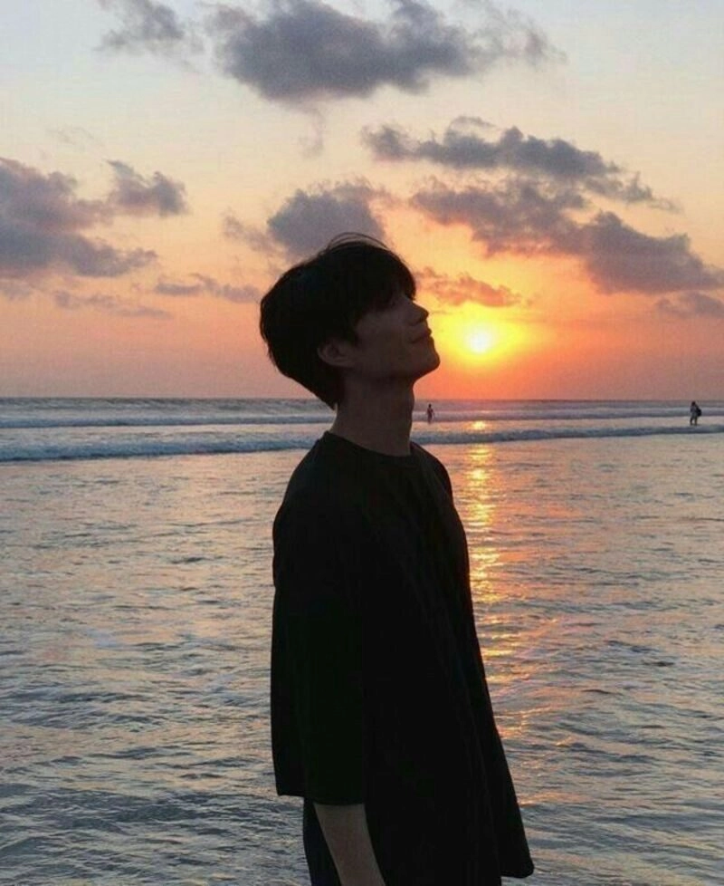 ảnh avatar nam trắng