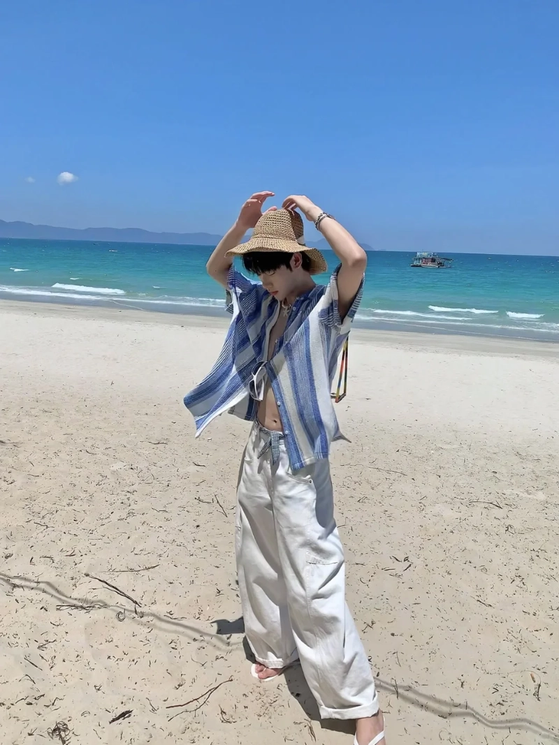 ảnh nam đi du lịch