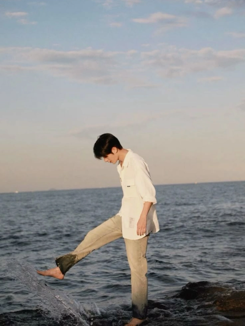 ảnh nam đi du lịch