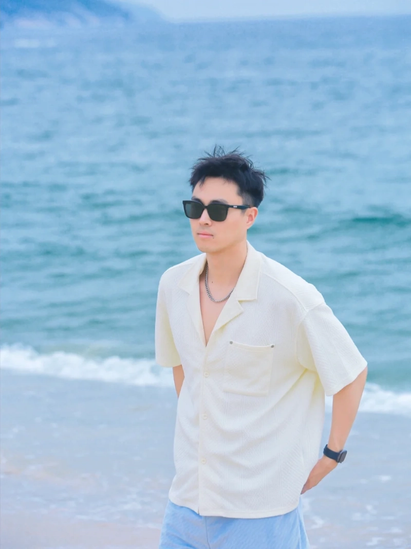 ảnh nam đi du lịch