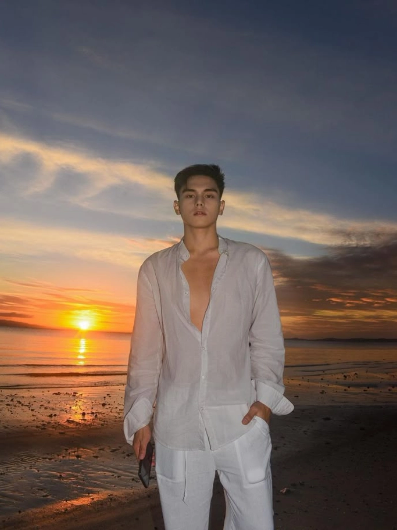 ảnh nam đi du lịch