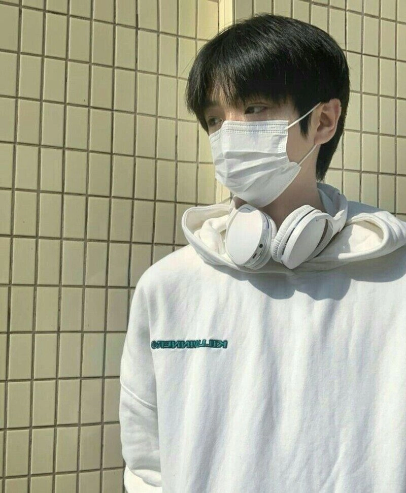 ảnh nam không thấy mặt