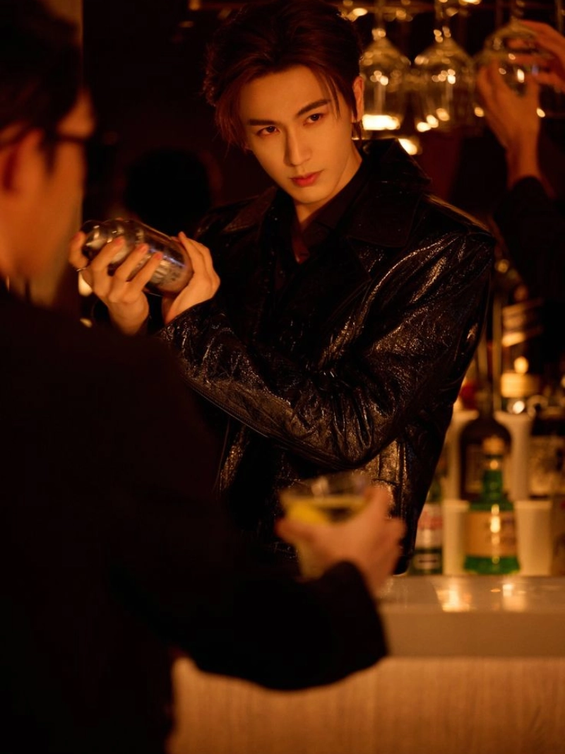 ảnh nam mặc đồ đen ngầu