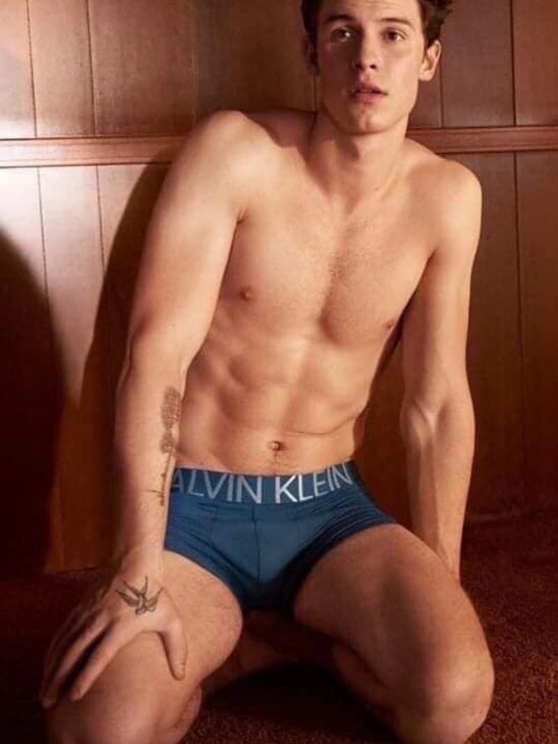 ảnh nam mặc sịp