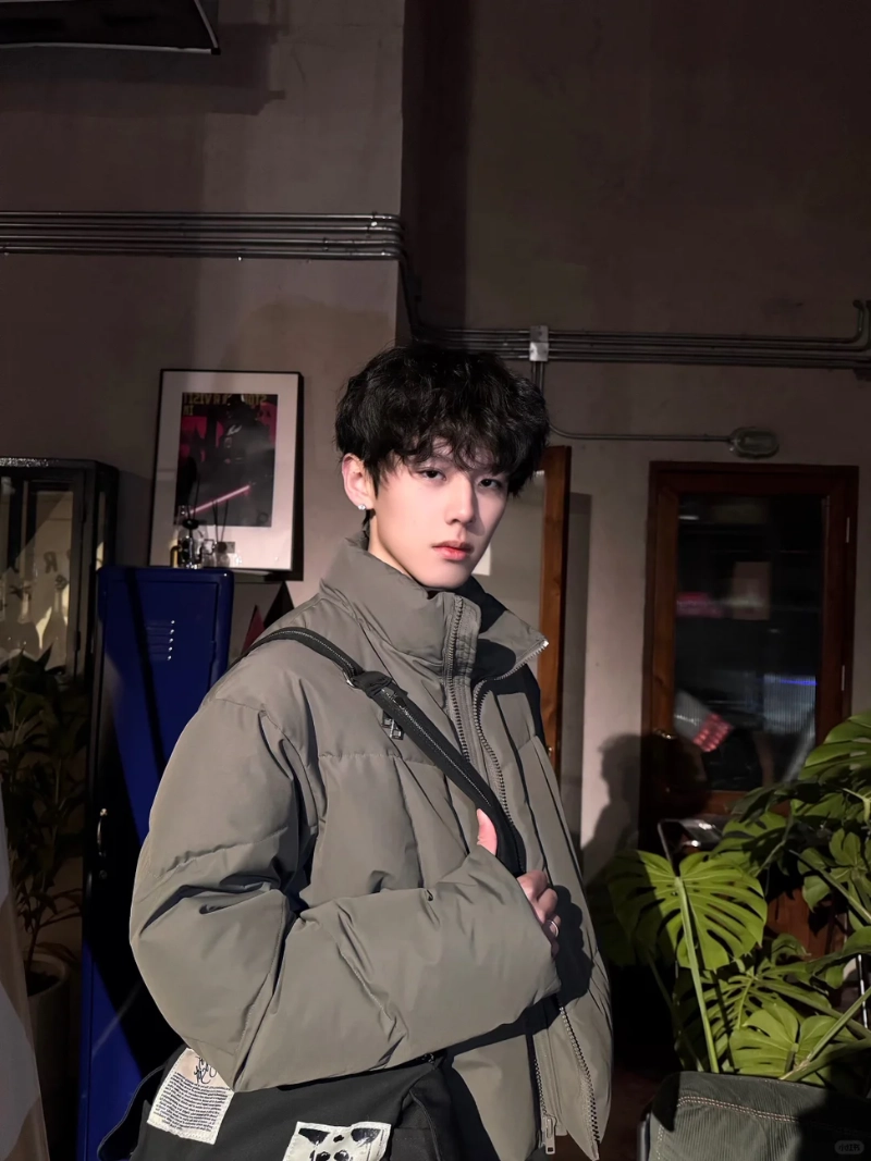 ảnh trai đẹp tóc xoăn