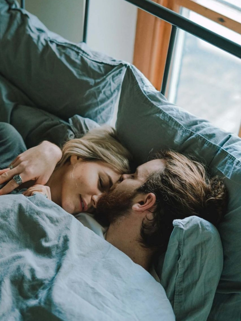 ảnh nằm với gái