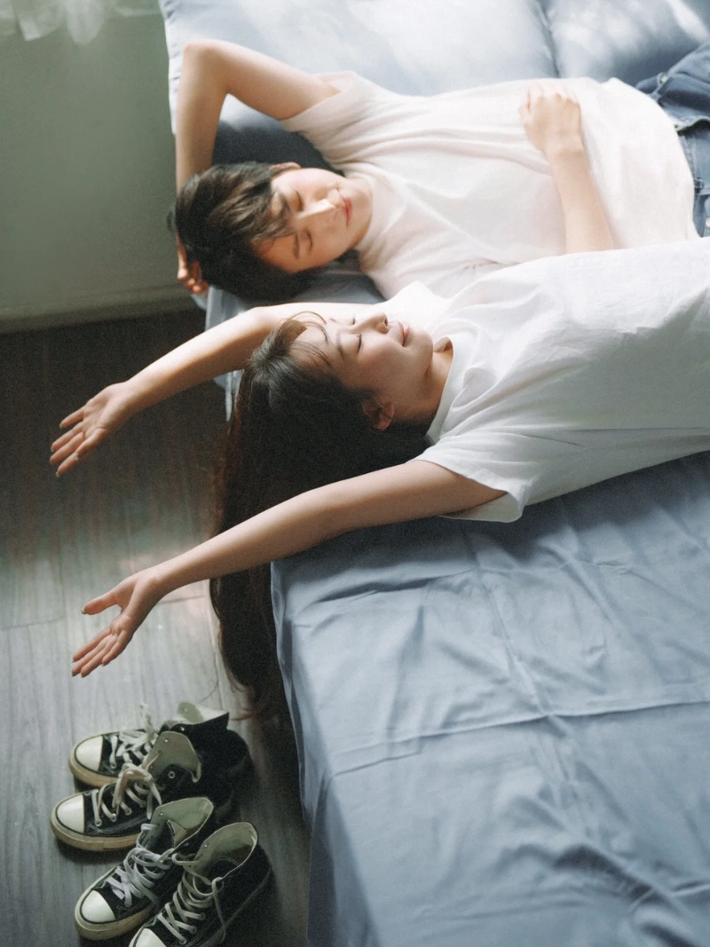 ảnh nằm với gái