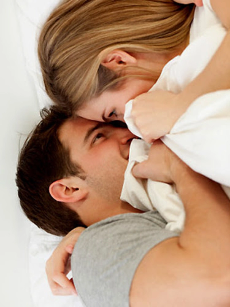 ảnh nằm với gái