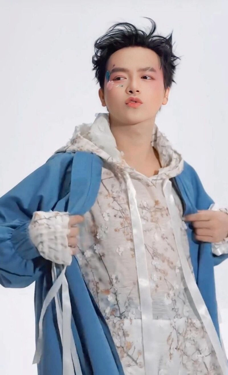 ảnh trai đẹp che mồm