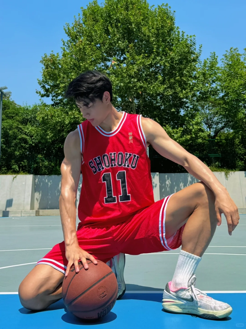 ảnh trai đẹp chơi bóng rổ