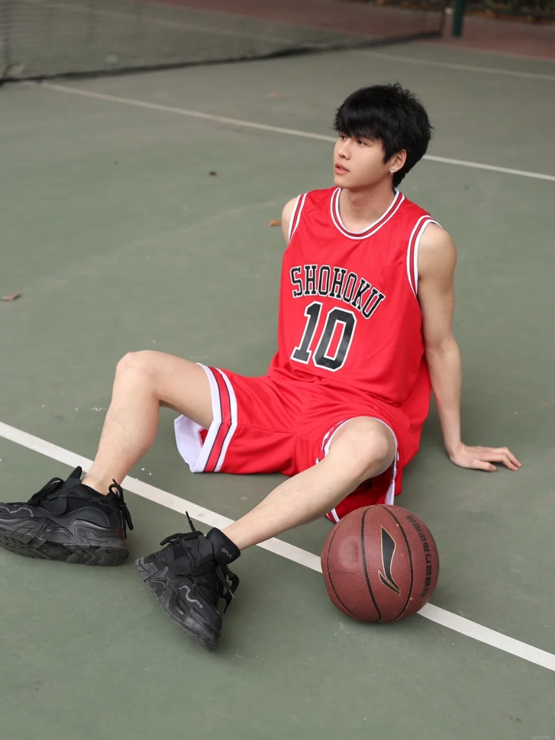 ảnh trai đẹp chơi bóng rổ