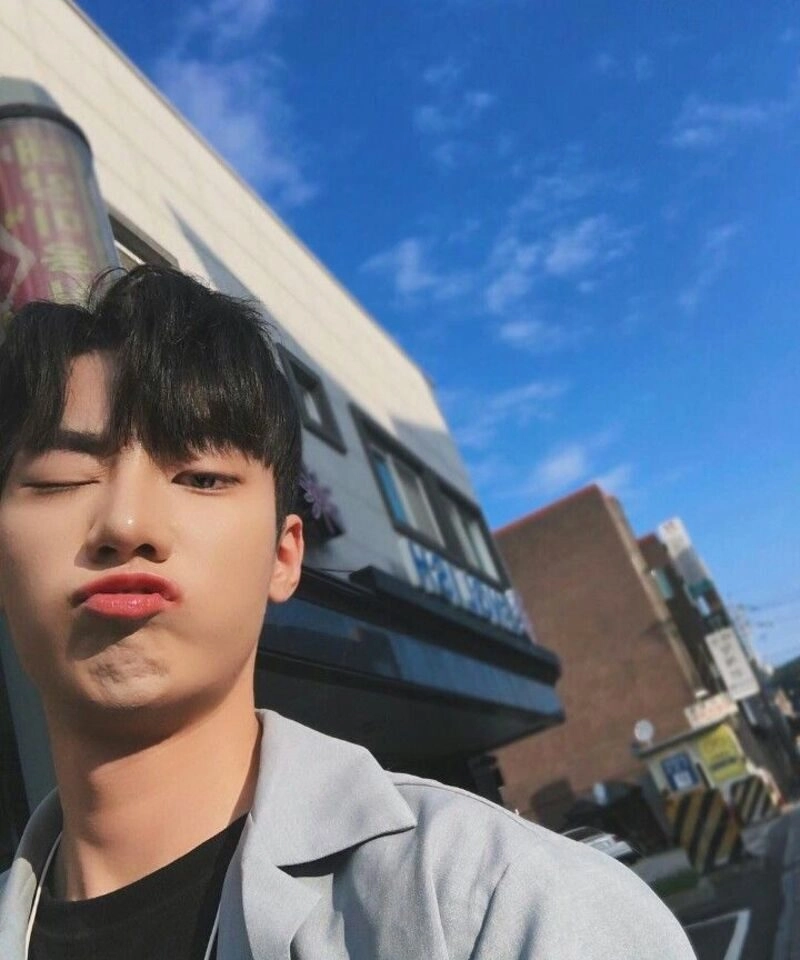 ảnh trai đẹp chu mỏ