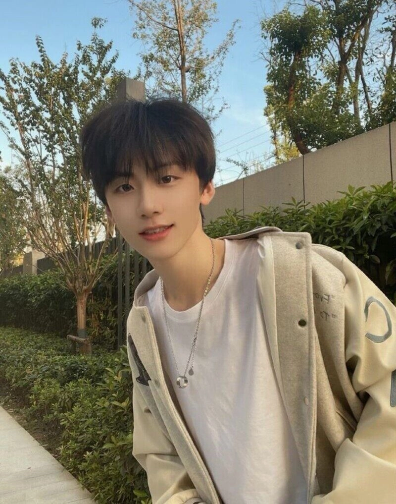 ảnh trai đẹp chụp cả người