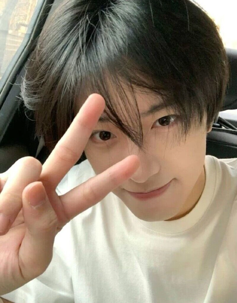 ảnh trai đẹp chụp cam thường