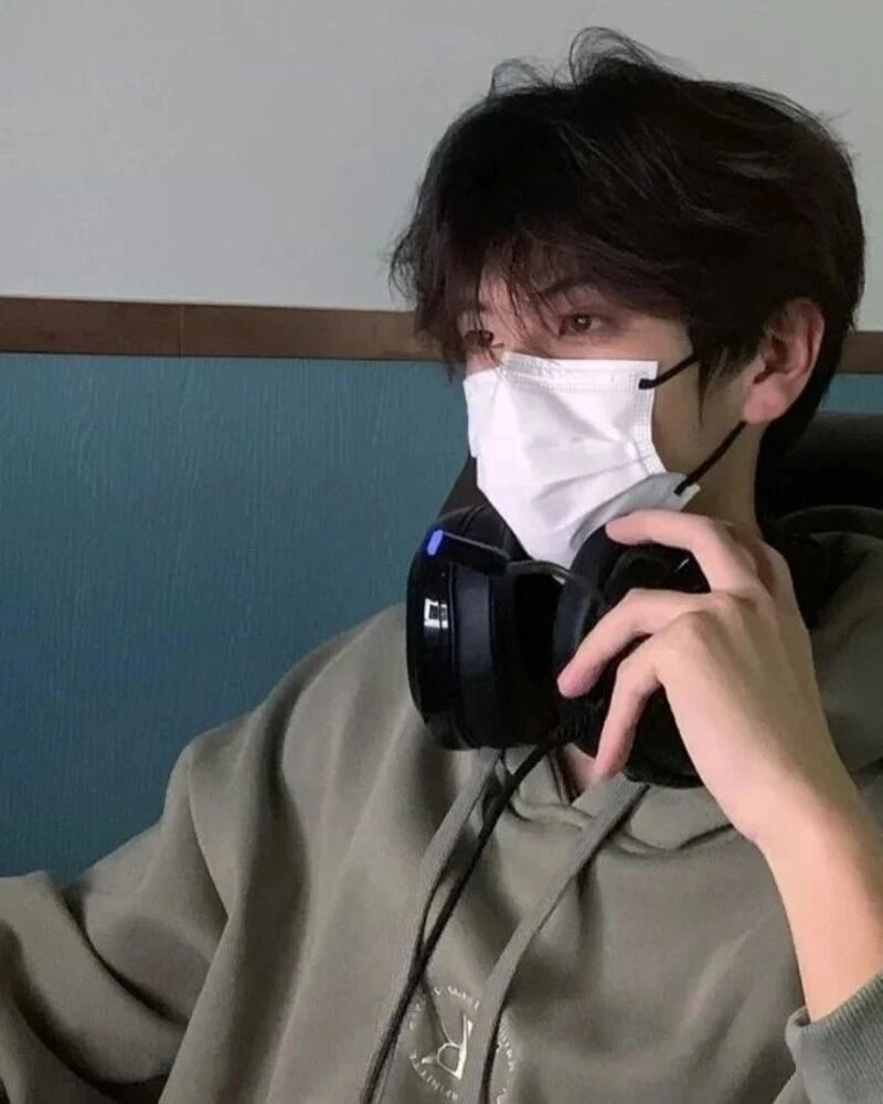 ảnh trai đẹp chụp che mặt