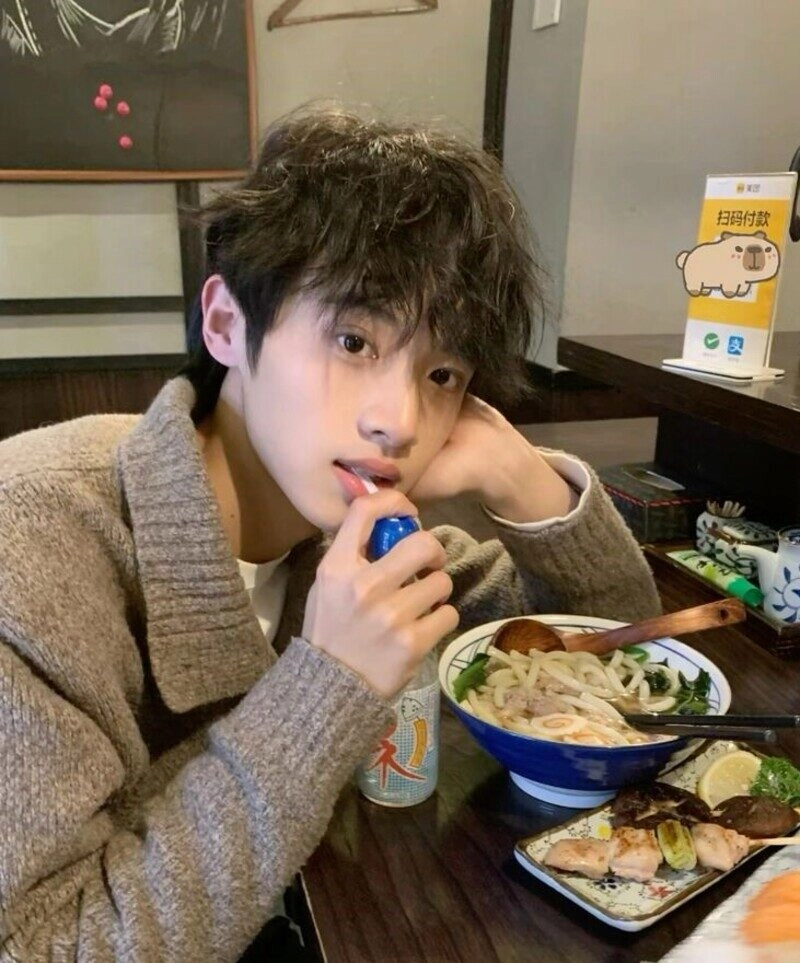 ảnh trai mặt mộc