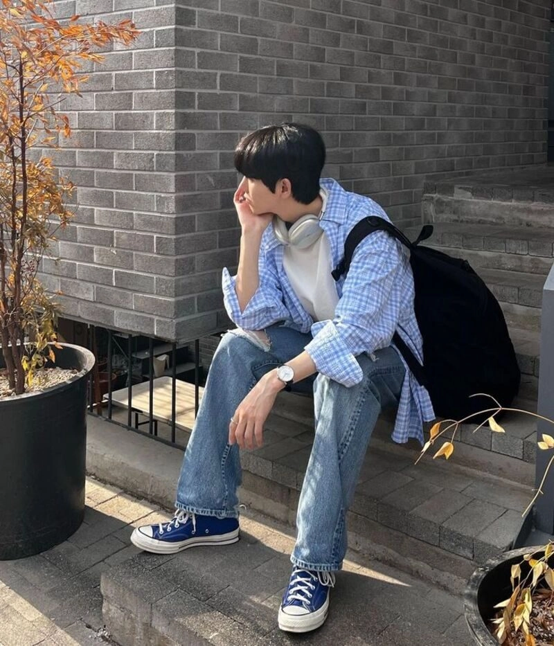 các tư thế ngồi chụp ảnh đẹp cho nam