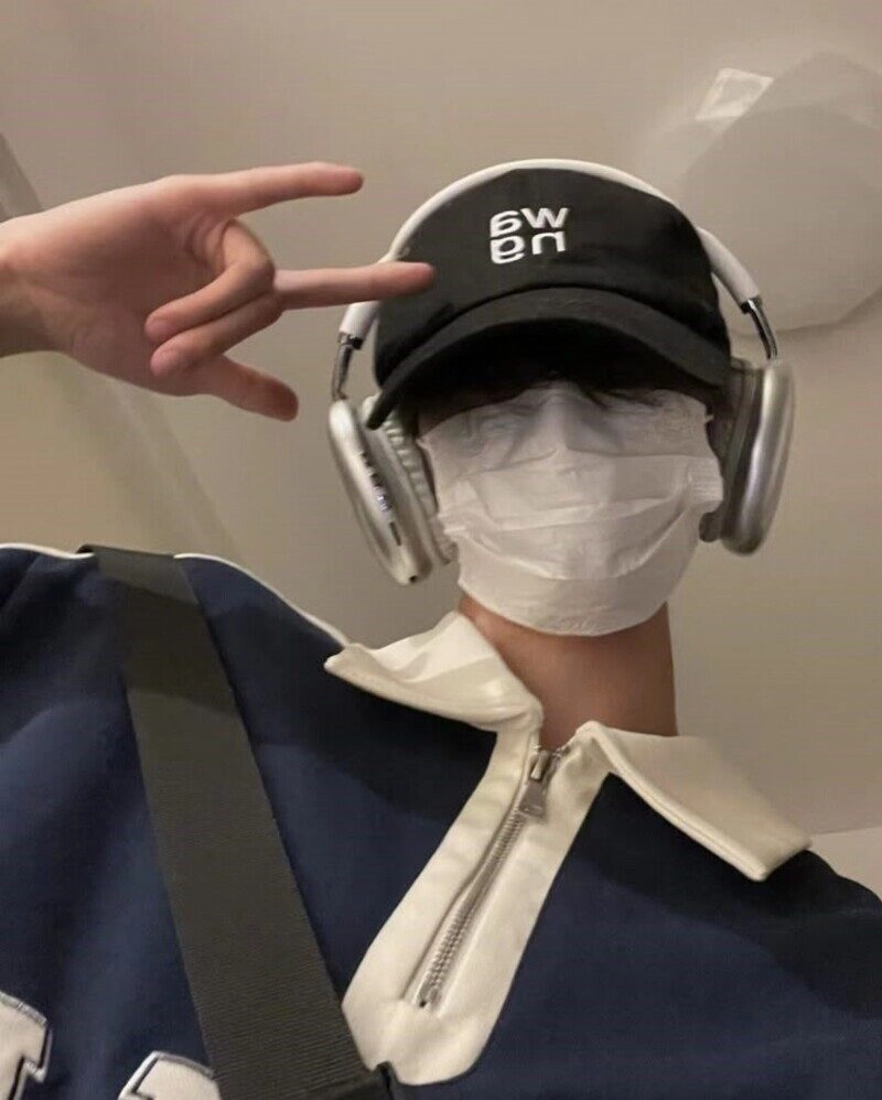 tư thế chụp hình nam đẹp